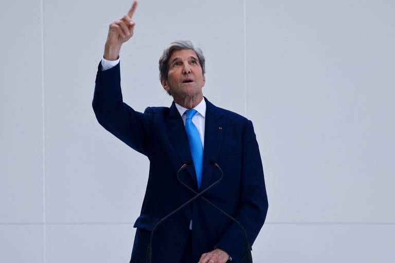 John Kerry vai deixar cargo de enviado climático dos EUA, diz NYT