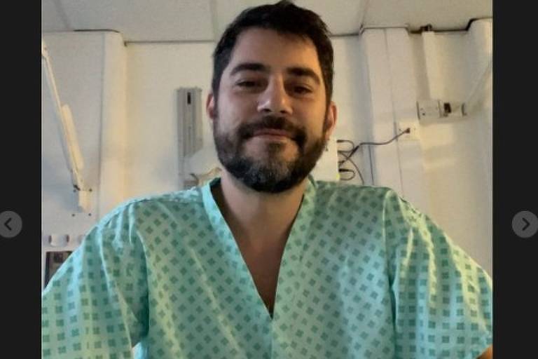 Evaristo Costa durante internação em hospital britânico