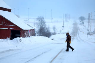 Iowa Prepares For State's Caucuses, As Large Snowstorm Descends On The State