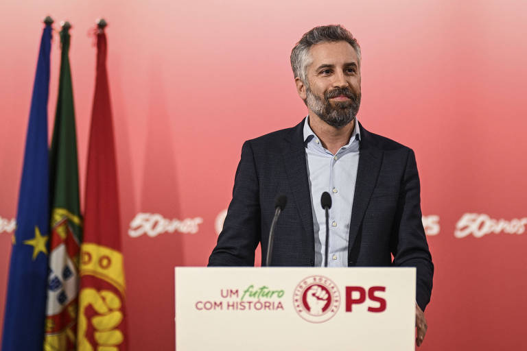 Socialistas seguem favoritos em Portugal após dissolução formal do Parlamento