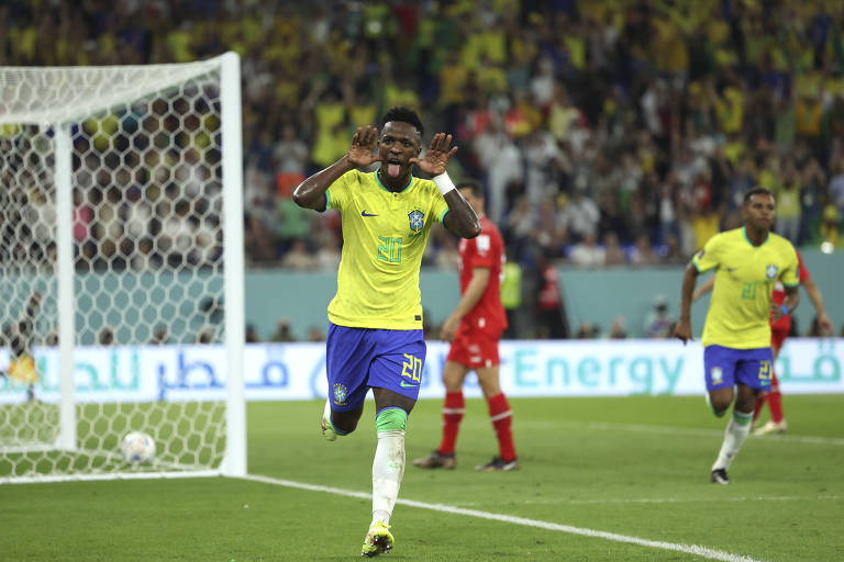 Vinicius Júnior comemora gol contra a Suíça na Copa do Mundo de 2022, no Qatar