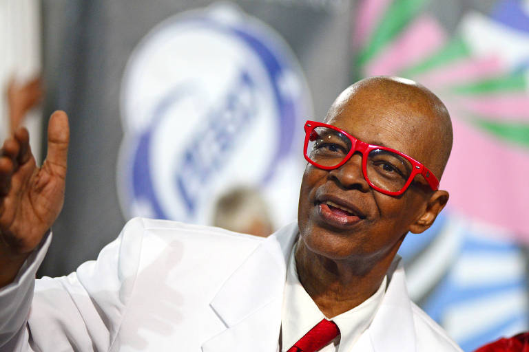 Quinho do Salgueiro, ícone do Carnaval carioca e intérprete de 'Explode Coração', aos 66 anos