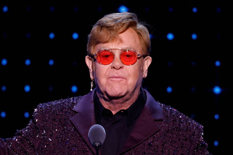Elton John vence o Emmy de especial de variedades e completa o Egot; entenda
