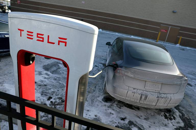 Tesla anuncia recall de 2,2 milhões de carros, quase todos os já vendidos pela marca