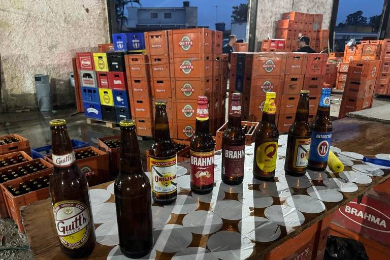 Polícia fecha fábrica que falsificava cervejas em SP e prende 31