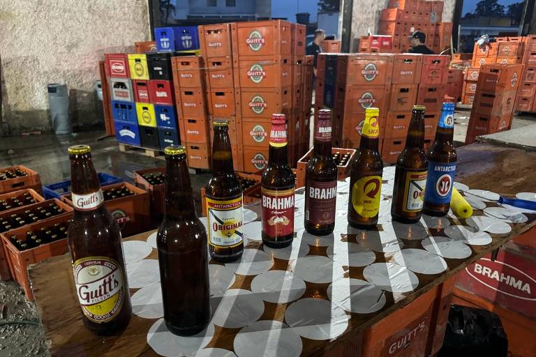 Polícia fecha fábrica de cervejas falsas em SP