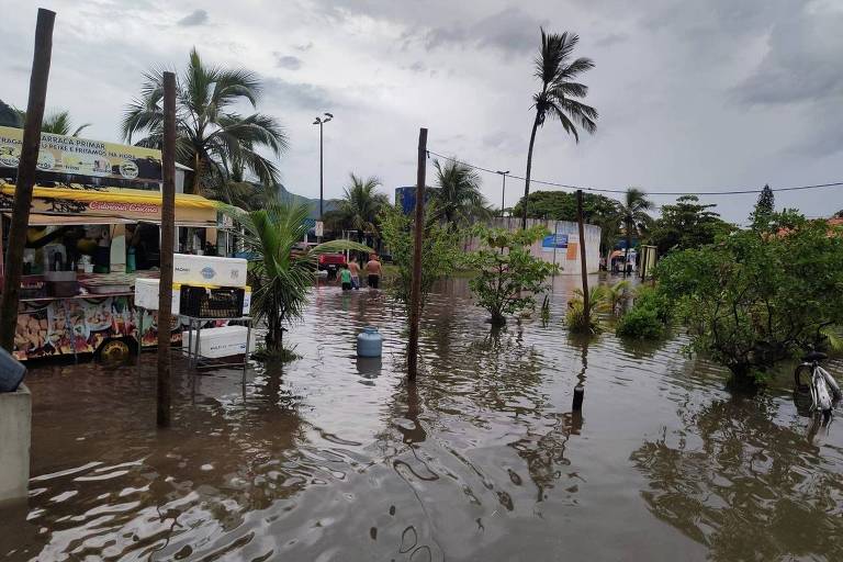 Chuva forte deixa 492 pessoas desabrigadas em SP; 4 morrem desde sexta (19)