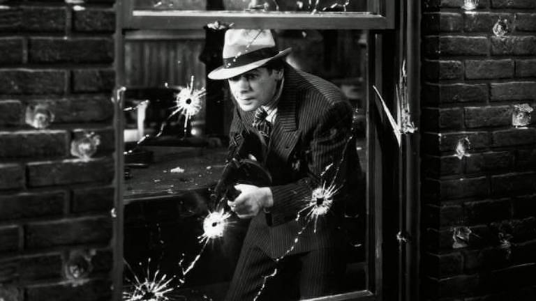 O ator Paul Muni em cena de "Scarface, a Vergonha de Uma Nação" (1932)