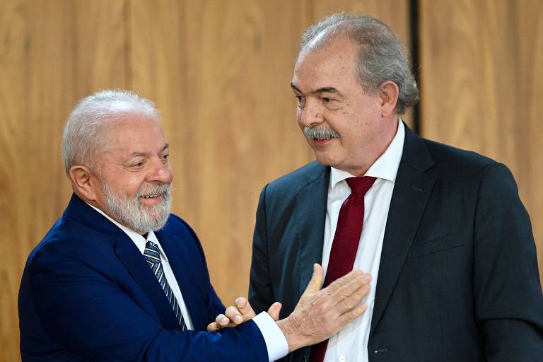 Presidente Luiz Inácio Lula da Silva e o comandante do BNDES， Aloizio Mercadante