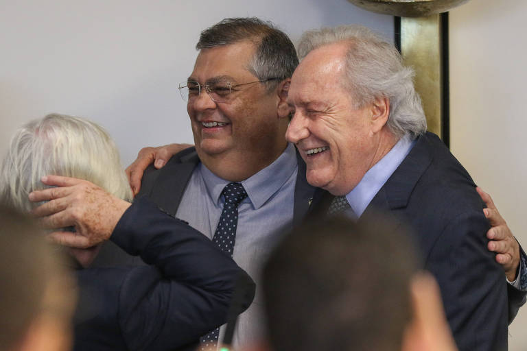 Lewandowski e Dino iniciam transição na Justiça com jantar em Brasília