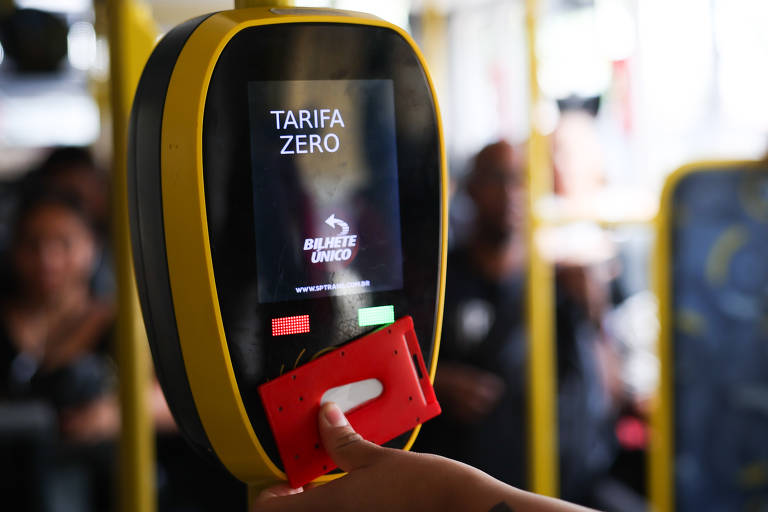 Já a tarifa zero pode ser uma alavanca para a segurança no trânsito e a descarbonização, por meio da troca de muitos carros por ônibus como opção de transporte, mas não pode depender de modelagens feitas às pressas ou com caráter eleitoreiro