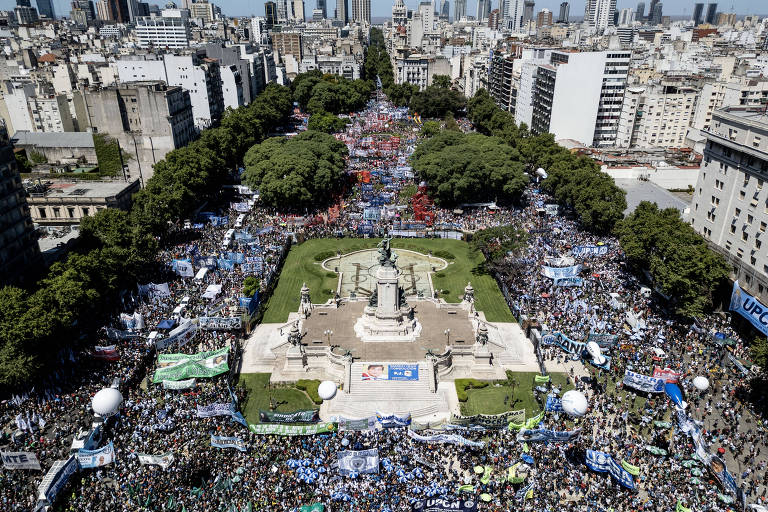 Justiça da Argentina revoga seis artigos da reforma trabalhista ante greve