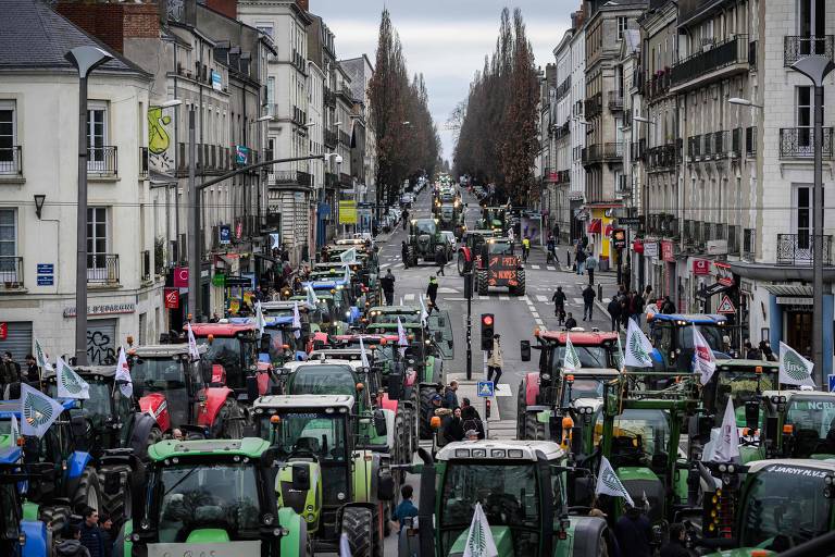 Fazendeiros franceses falam em bloquear Paris em protesto nesta sexta