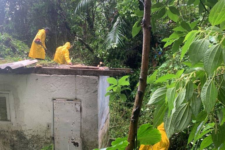 Santos (SP) coloca morros em estado de atenção por causa de chuvas