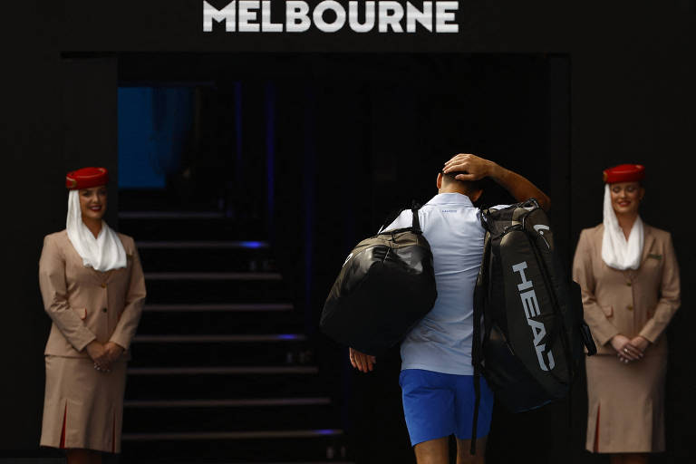 Novak Djokovic é eliminado no Australian Open; veja fotos de hoje