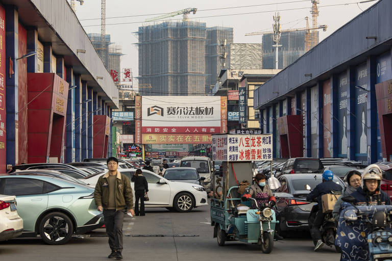 O que a 'cidade dos carros elétricos' da China diz sobre a economia do país