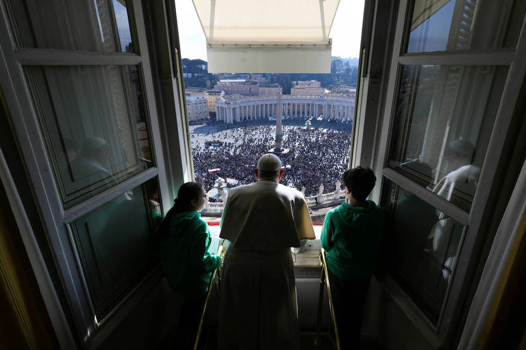 Papa Francisco diz não temer cisma entre católicos após bênção a casais LGBTQIA+