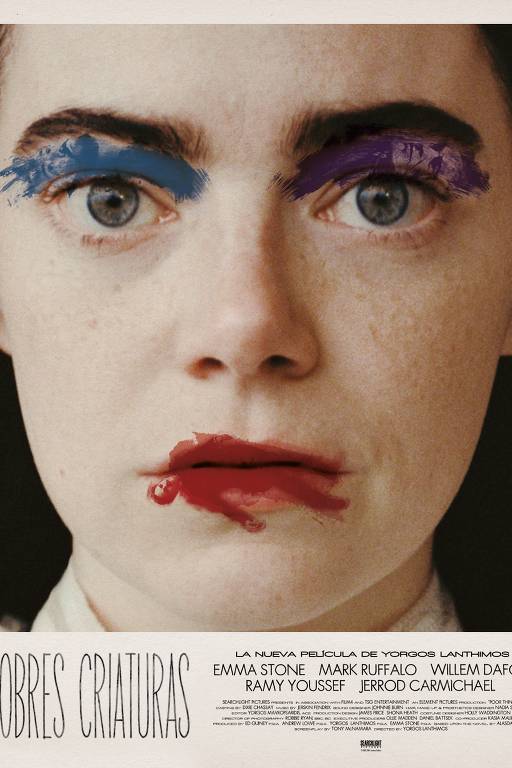 Emma Stone em cartaz do filme "Pobres Criaturas", de Yorgos Lanthimos