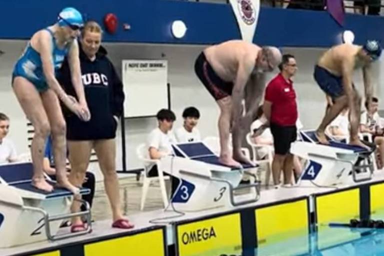 Nadadora de 99 anos quebra recorde