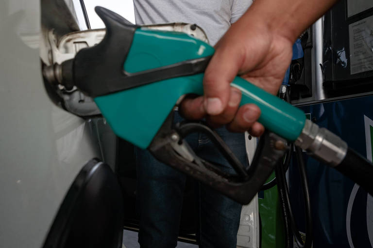 Vendas de diesel e gasolina batem recorde no Brasil em 2023, diz ANP