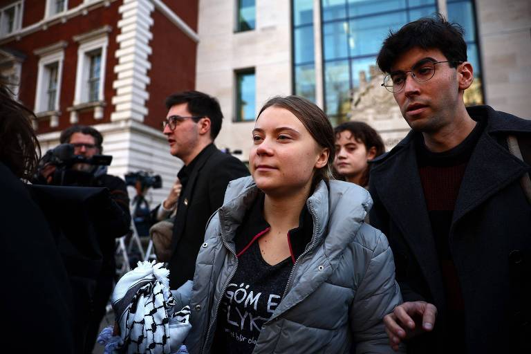 Greta Thunberg é julgada em Londres por desobedecer à polícia