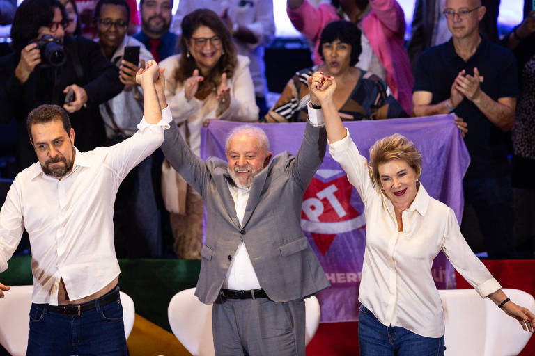 Lula se manifesta em aniversário do PT e pede debate em igrejas, ruas e redes sociais