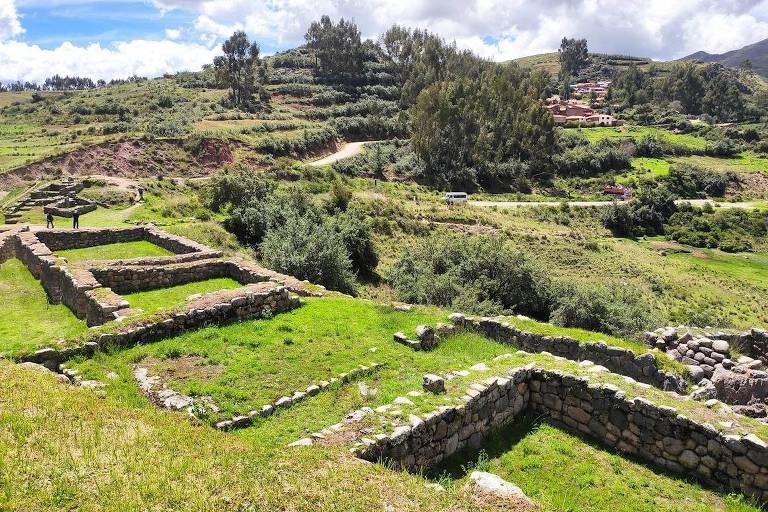 Ruínas do sítio arqueológico de Pukapukara, em Cusco