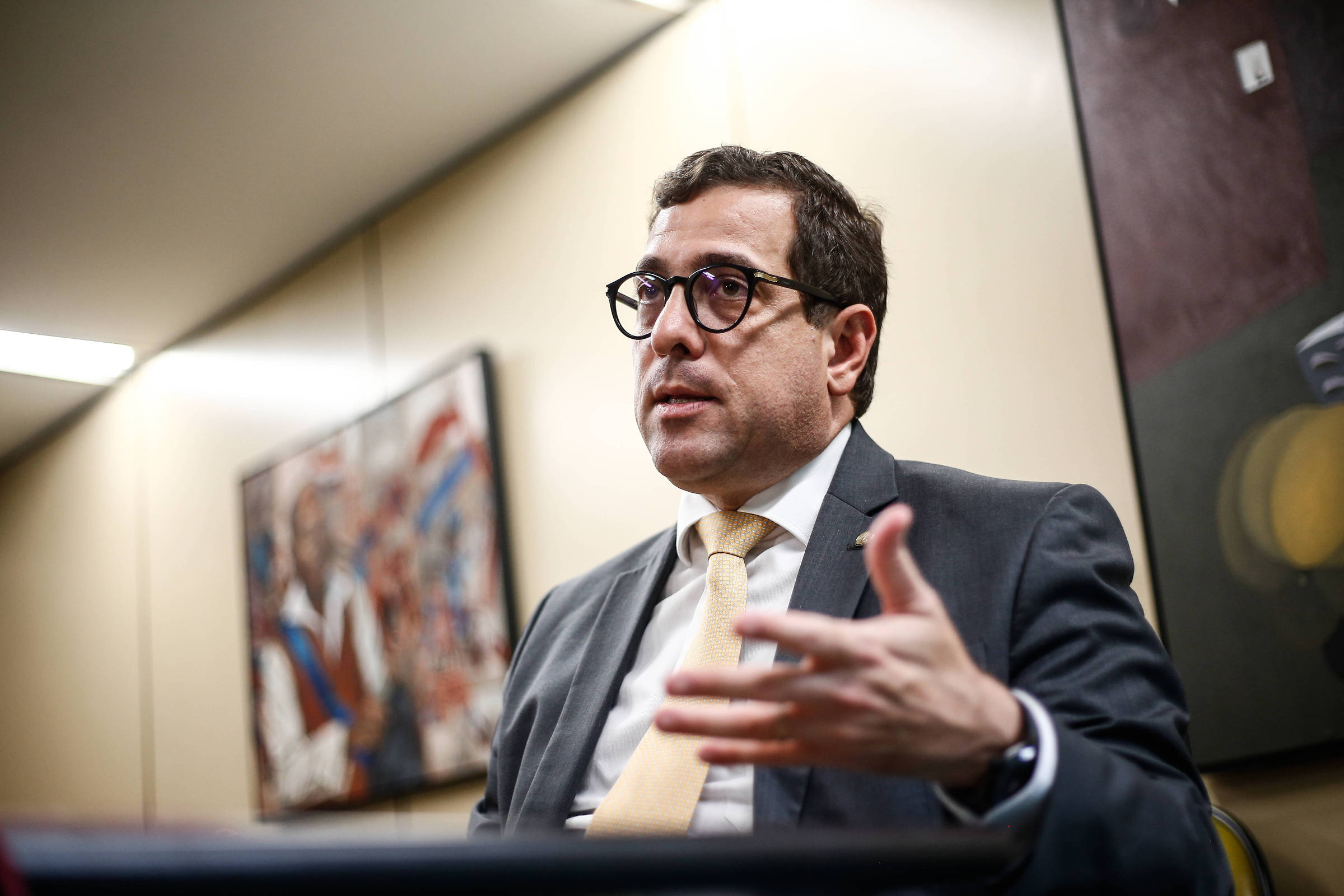 Comissão autoriza governo Lula a mirar piso da meta fiscal de novo em 2026