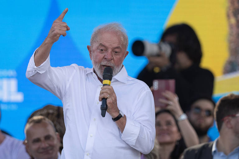 Lula ignora promessas e volta a atacar Bolsonaro: maluco, aloprado e ignorante
