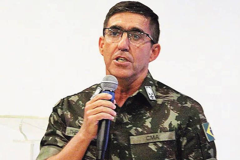 General se cala sobre chamado para reunião após Bolsonaro editar minuta do golpe