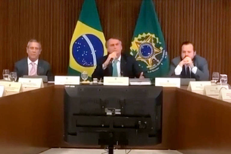 General mencionou novo golpe de 64 e propôs conturbar o país em reunião com Bolsonaro; veja vídeo