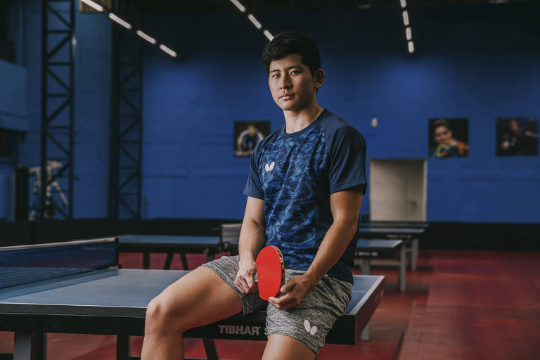 Objetivo é continuar vivendo do tênis de mesa, diz Luca Kumahara, primeiro atleta trans da modalidade