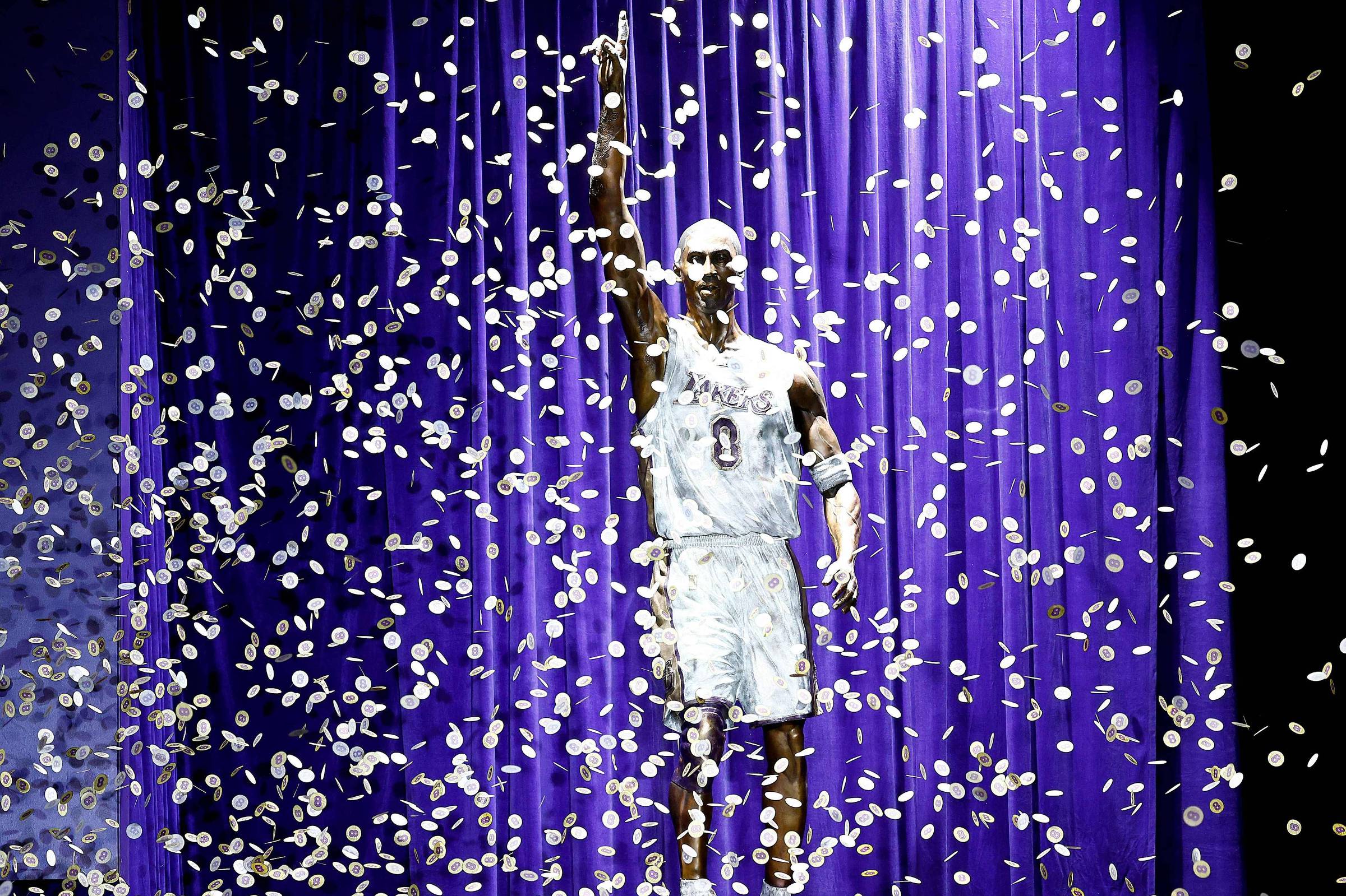 Kobe, honored with statue, continues to exert great influence on the NBA