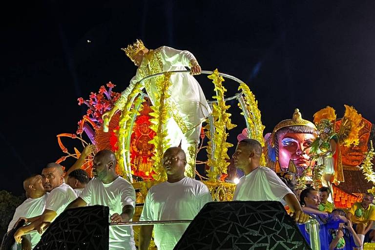 Carnaval: Homenageado, Adriano Imperador revela medo, diz que nem sabe sambar e que preferia 'Danone' a água