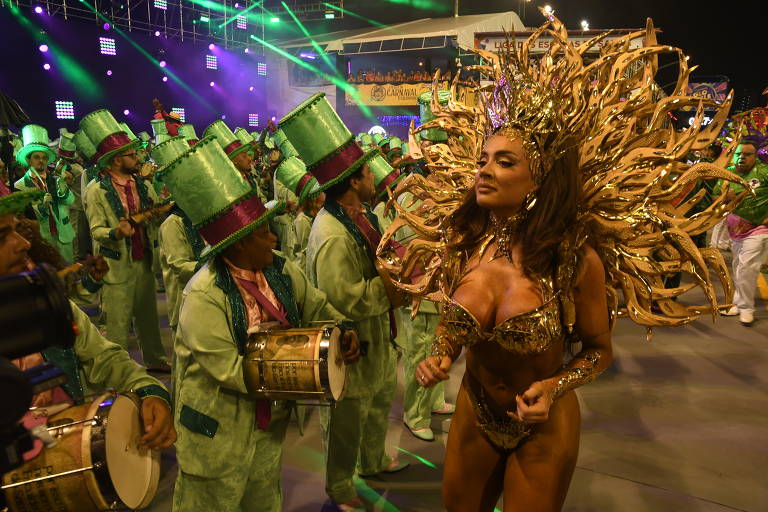 Veja imagens do desfile da Barroca Zona Sul no Carnaval 2024