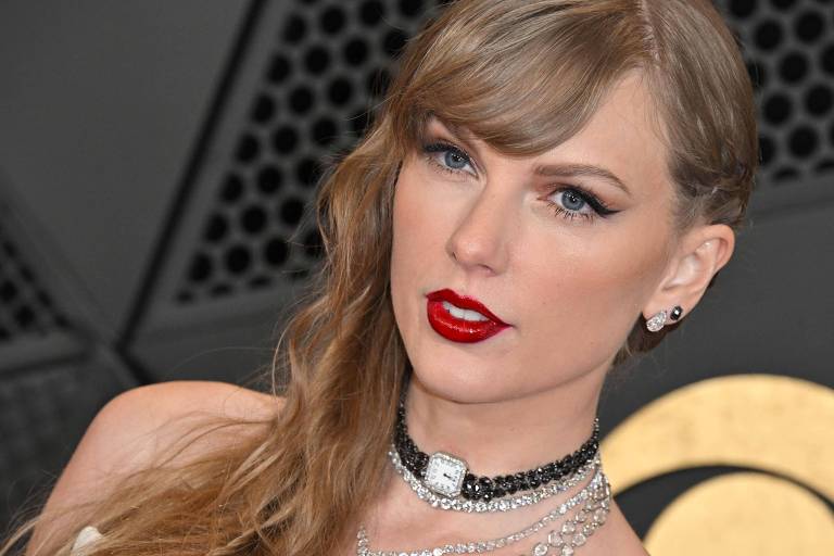 Cantora americana Taylor Swift durante o 66º Grammy Awards