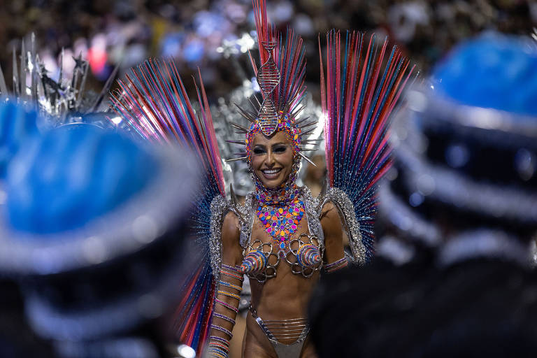 Veja imagens do desfile da Gaviões da Fiel no Carnaval 2024