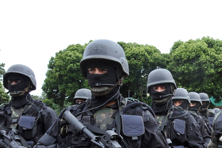 12/11/2022 - Militares das Forças Especiais fazem reunião em Brasília para tratar de plano golpista; Mauro Cid participa do encontro