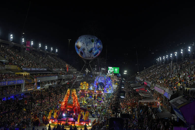 Imperatriz, Beija-Flor e Grande Rio são destaques da primeira noite na Sapucaí