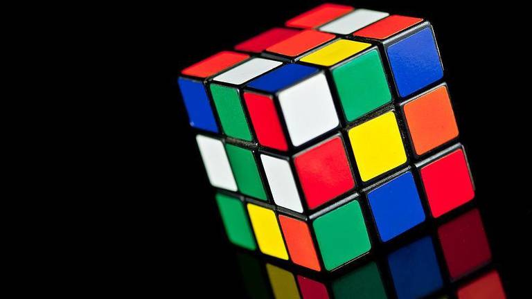 Quem inventou o cubo mágico, ou o cubo de Rubik