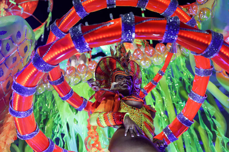 'Dangbé', 'vodum', 'agoyê': entenda o enredo da campeã Viradouro no Carnaval do Rio