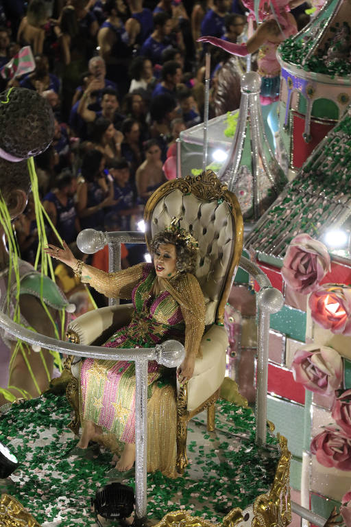A cantora Alcione, homenageada no desfile da Mangueira