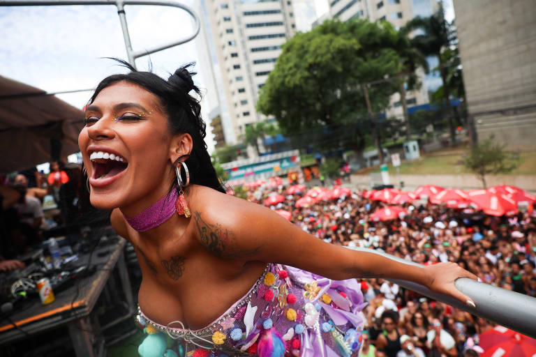 Veja fotos de blocos nesta terça-feira em São Paulo