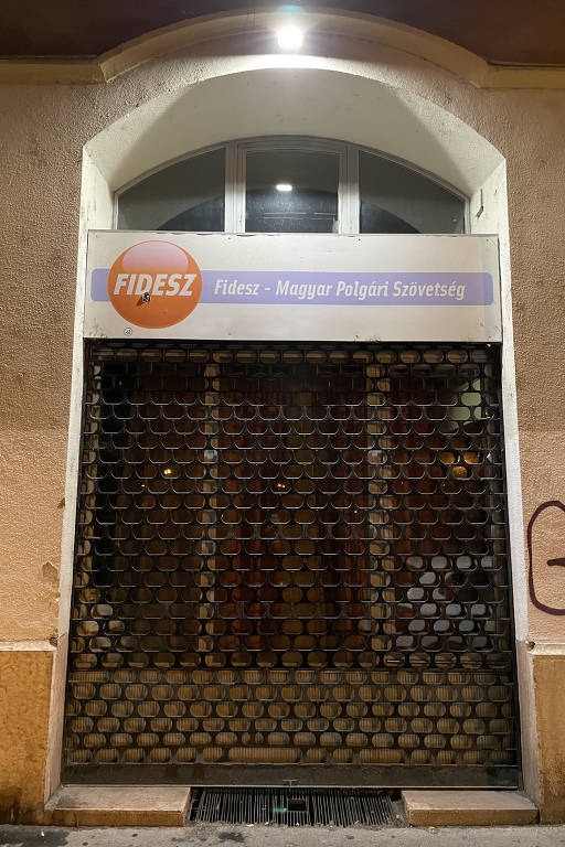 Fachada do escritório do Fidesz, partido do primeiro-ministro Viktor Orbán, no centro de Budapeste