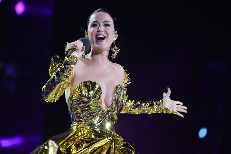 Katy Perry prepara novas músicas e anuncia saída de júri do programa American Idol