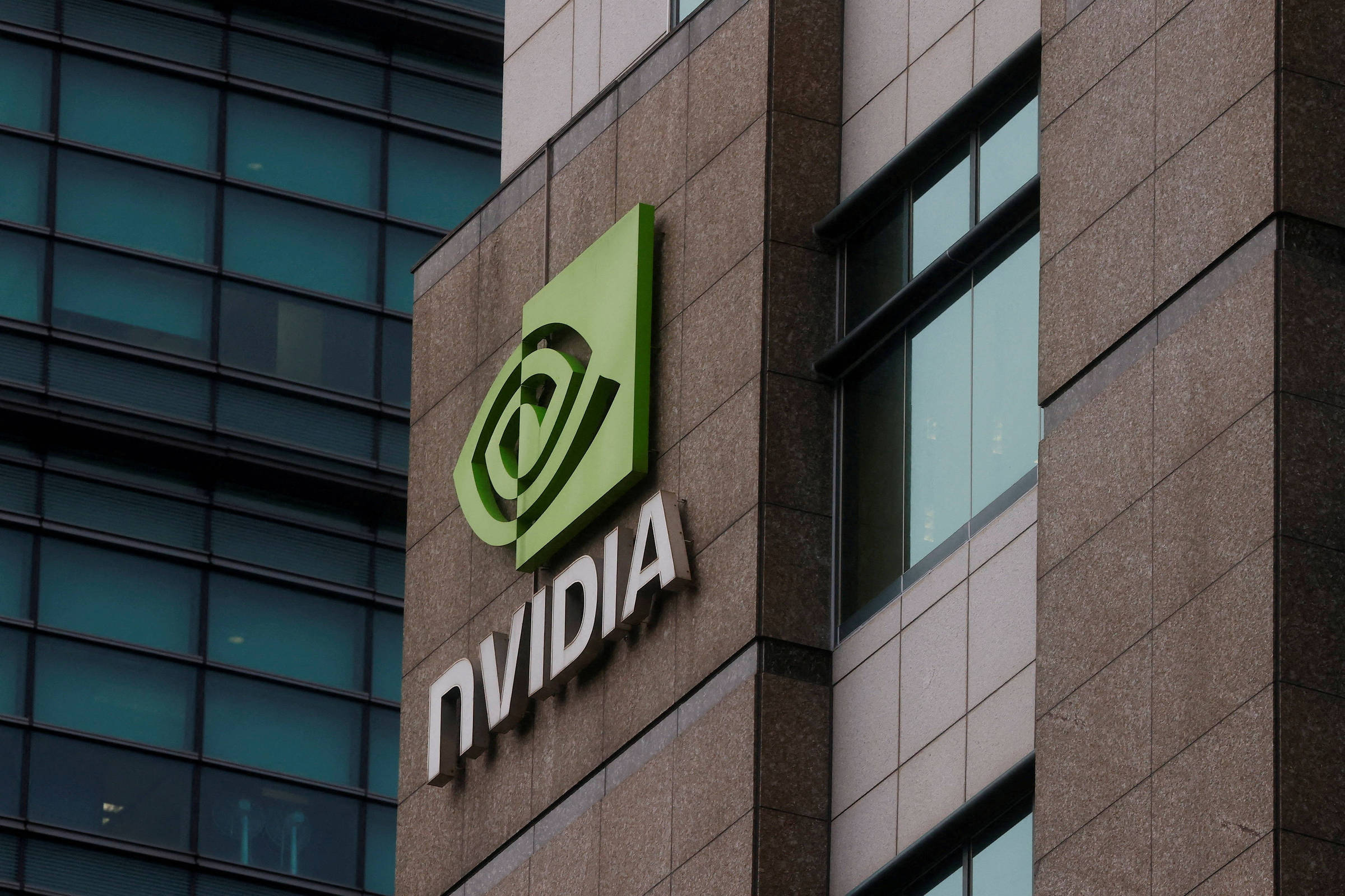Nvidia surpasses Alphabet, owner of Google, and becomes the fourth most valuable company in the world