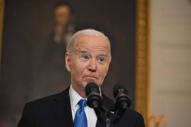Obsessão com idade de Biden mostra que imprensa política dos EUA está gagá