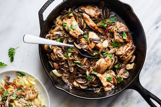 Skillet Chicken With Mushrooms and Caramelized Onions.  (Linda Xiao/The New York Times)