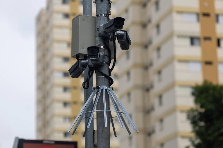 Instalação de câmeras de segurança em SP atrasa, e consórcio pede mais prazo