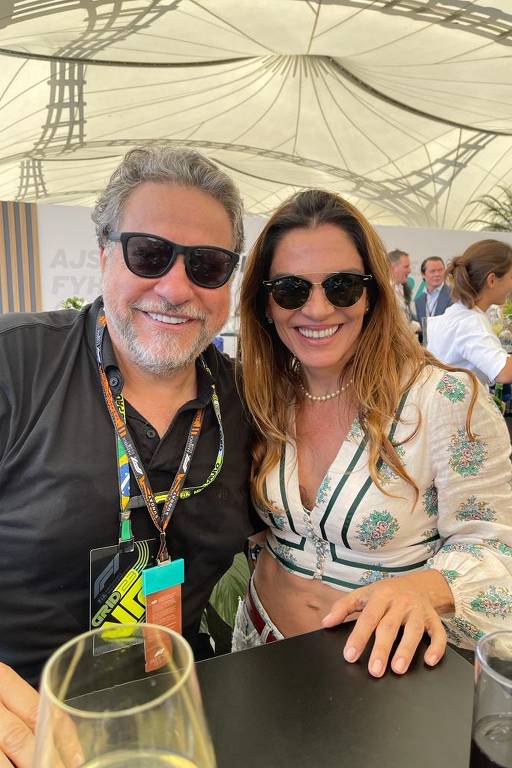 Julio Casares está namorando a atriz Mara Carvalho